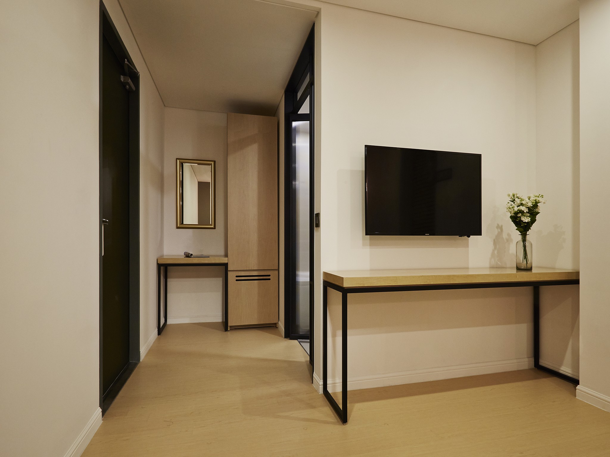 Urban Island Hotel