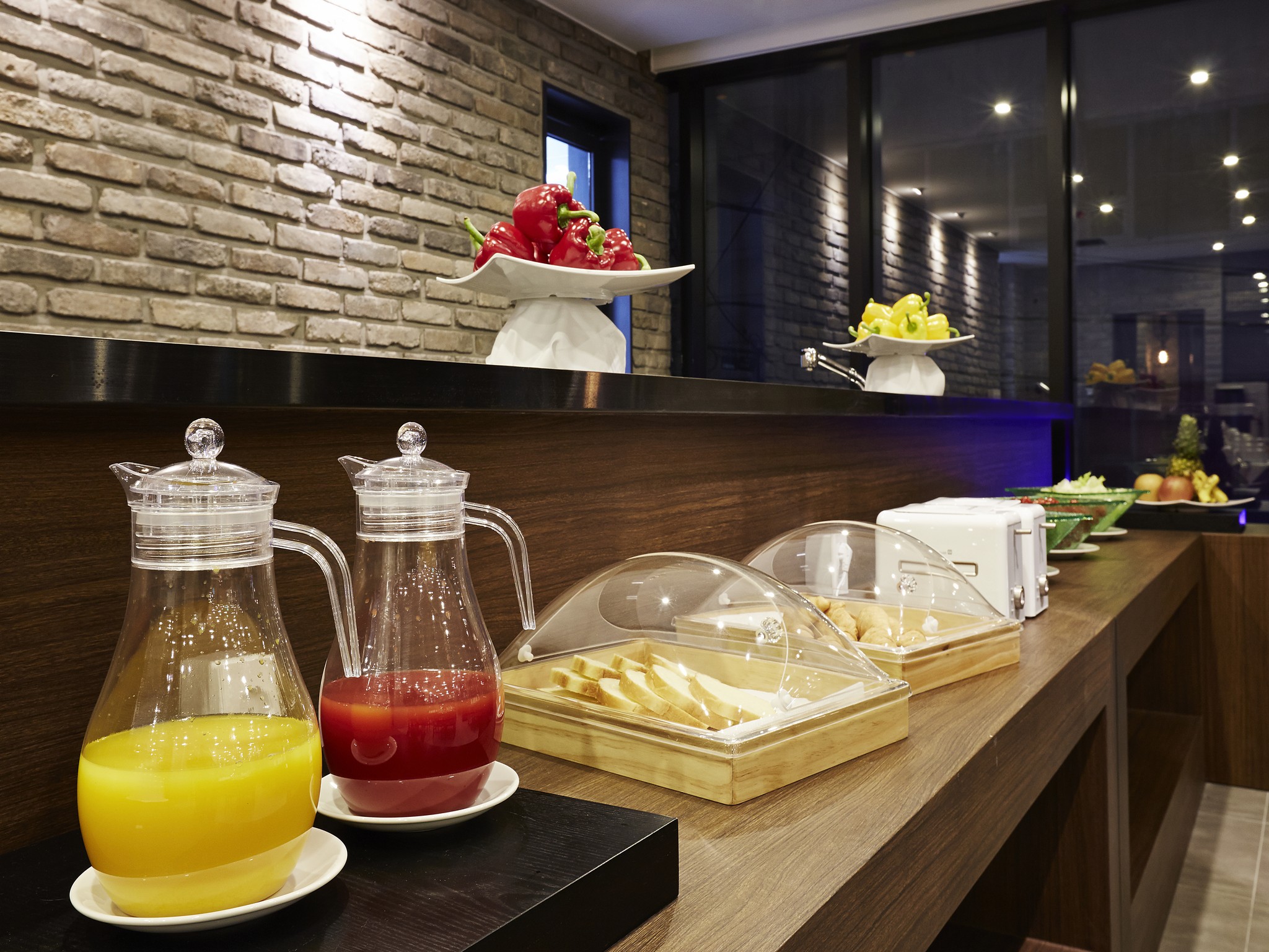 Urban Island Hotel