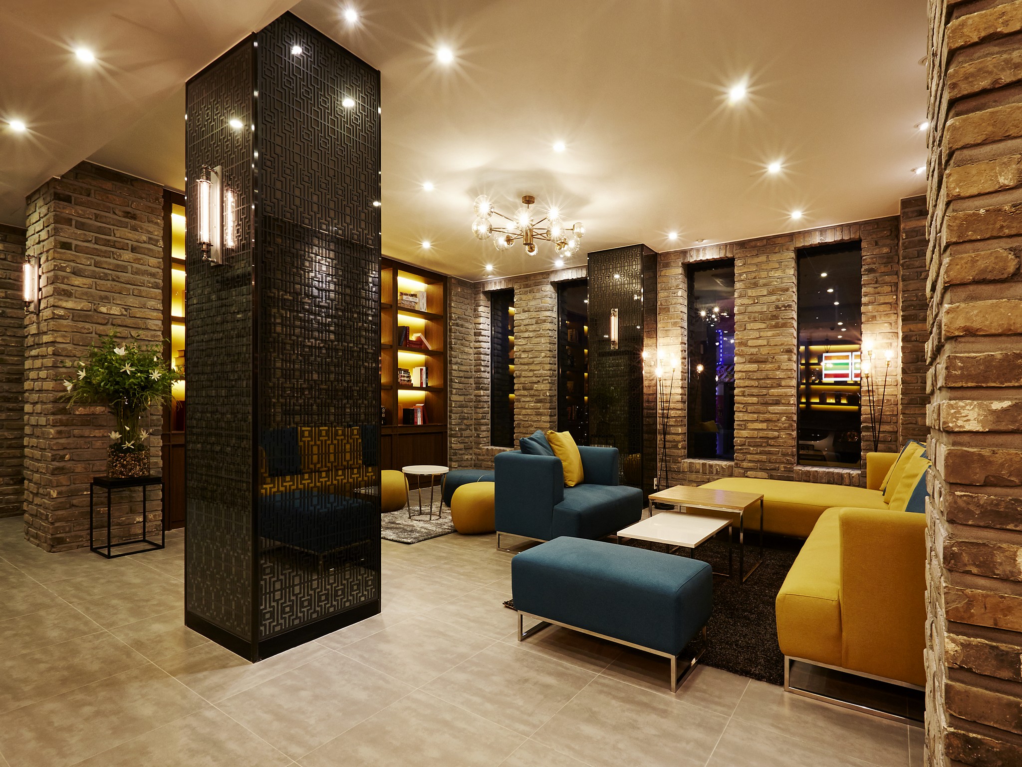 Urban Island Hotel