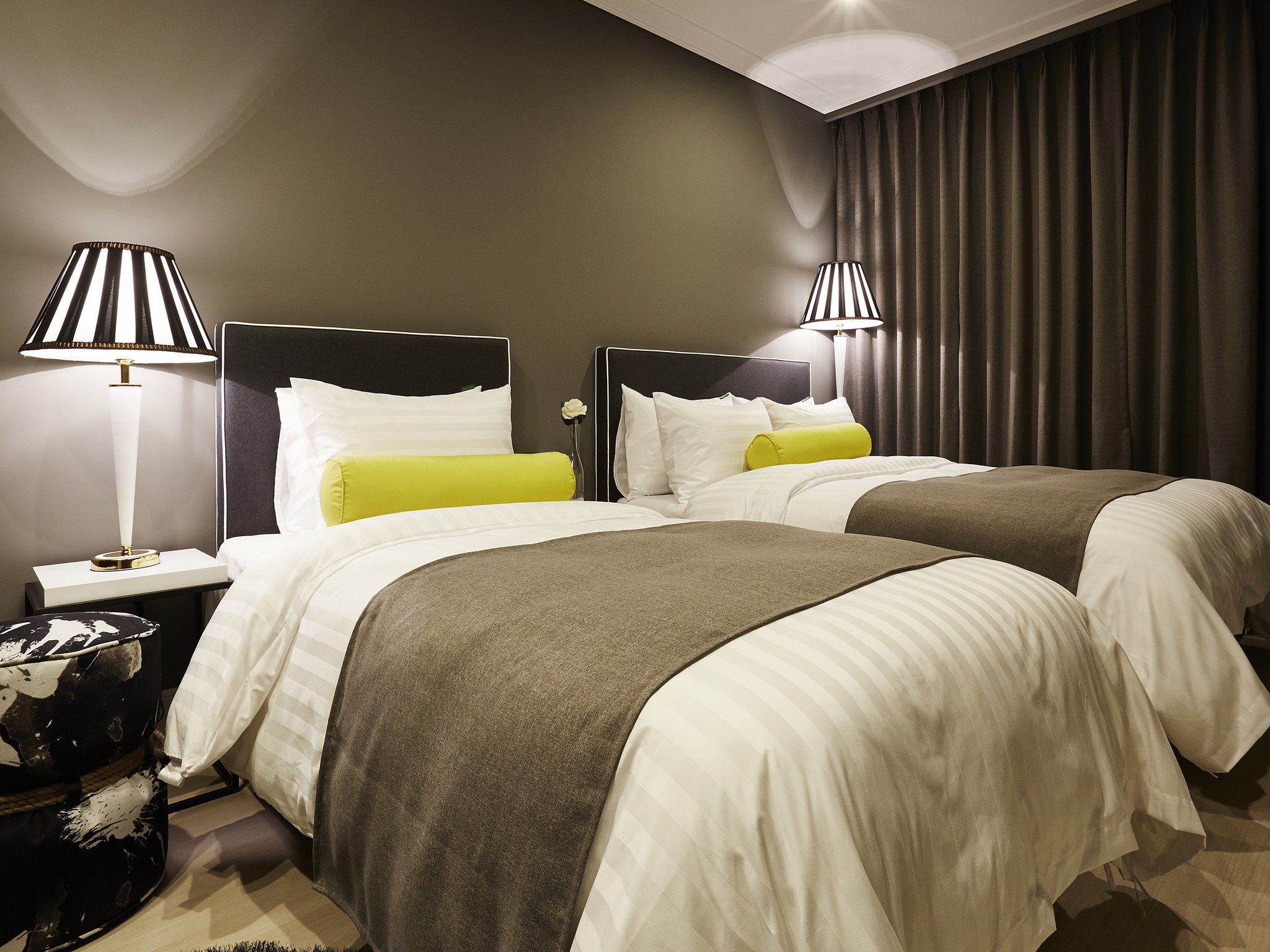 Urban Island Hotel