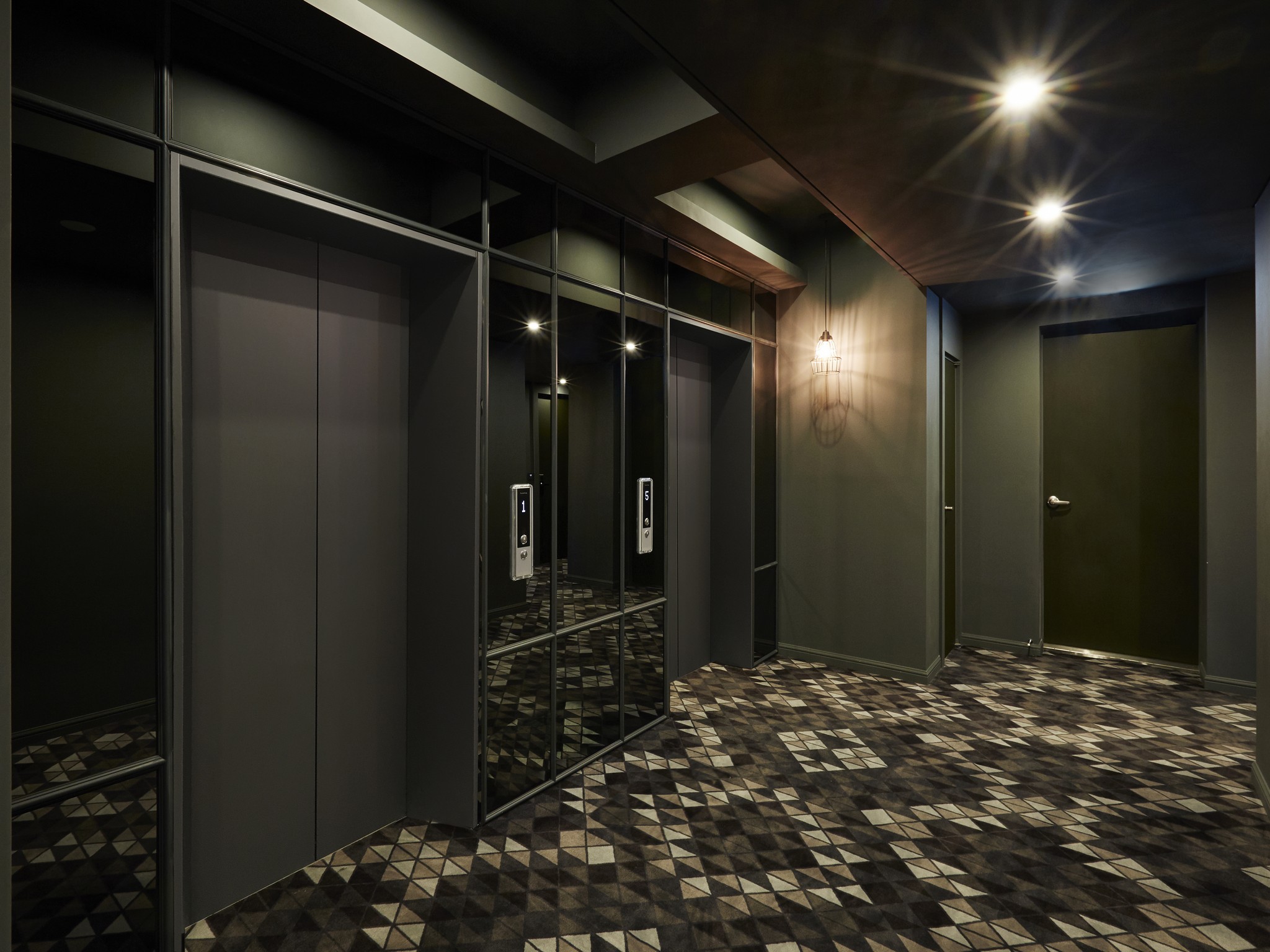 Urban Island Hotel