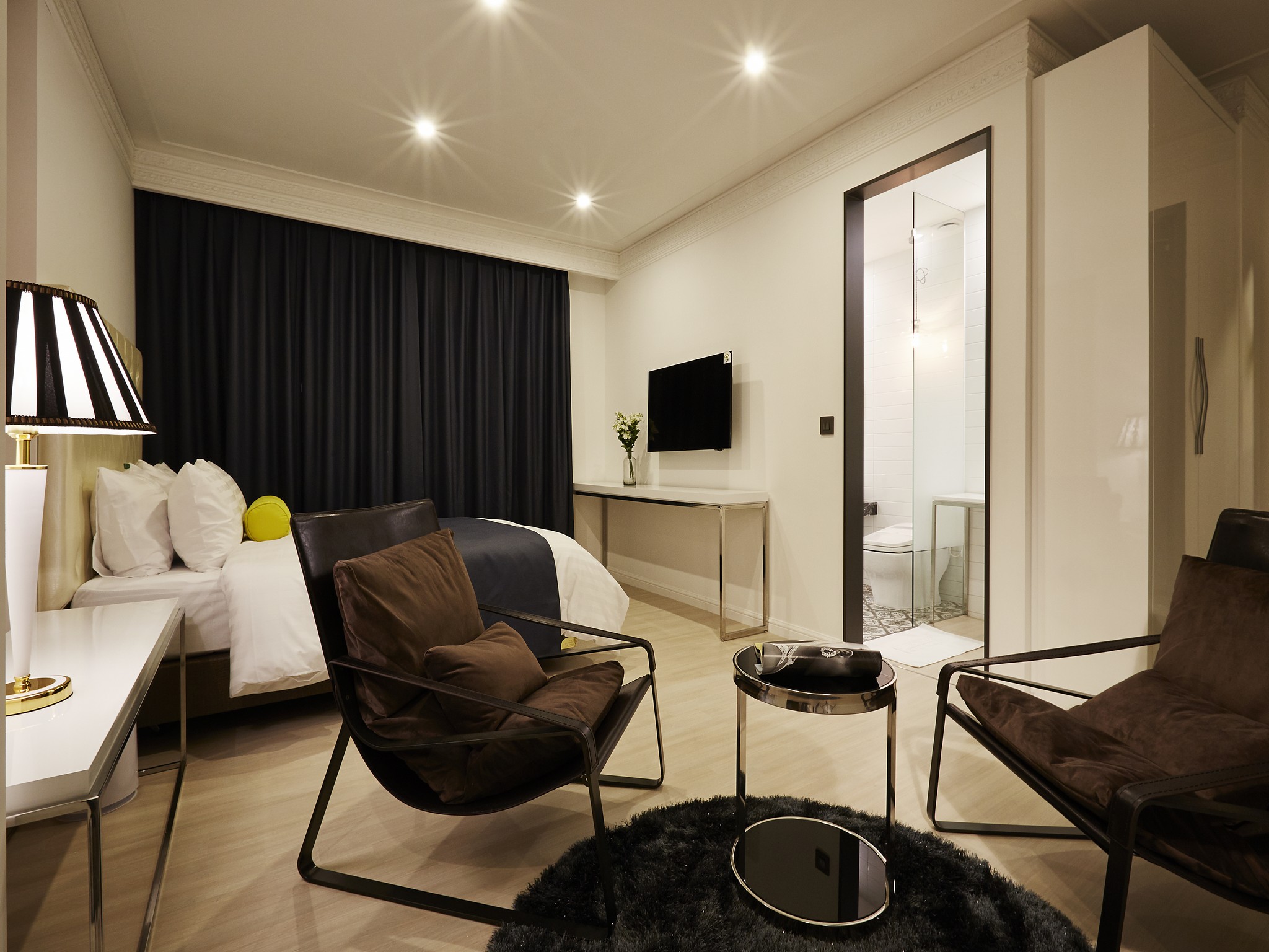 Urban Island Hotel