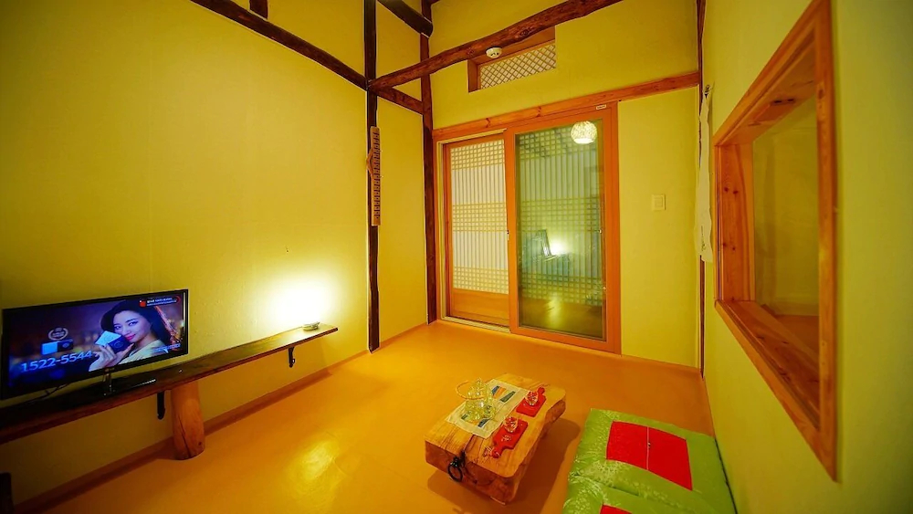 Gamsung Hanok