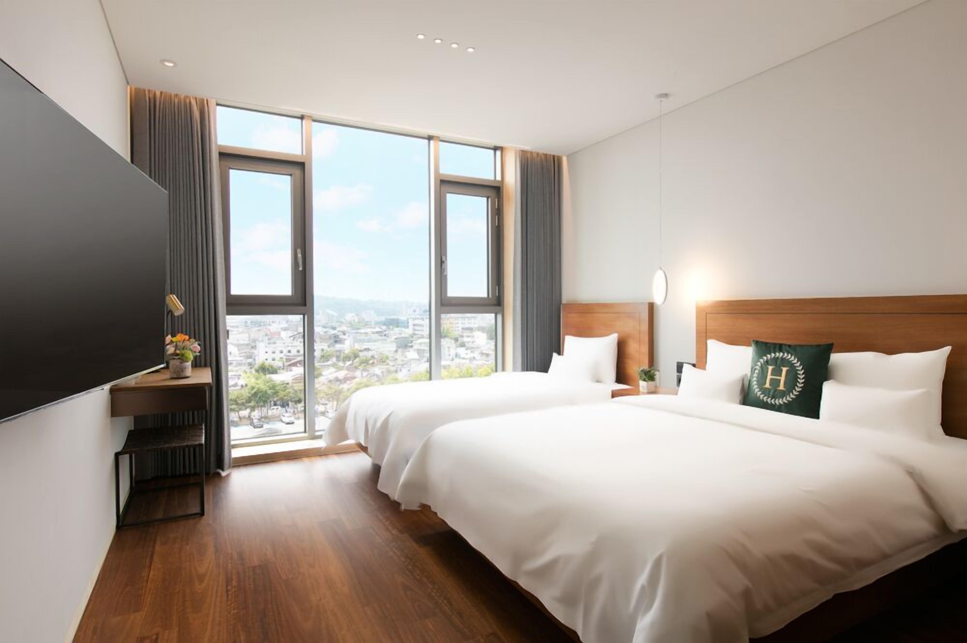Hanbit Hotel