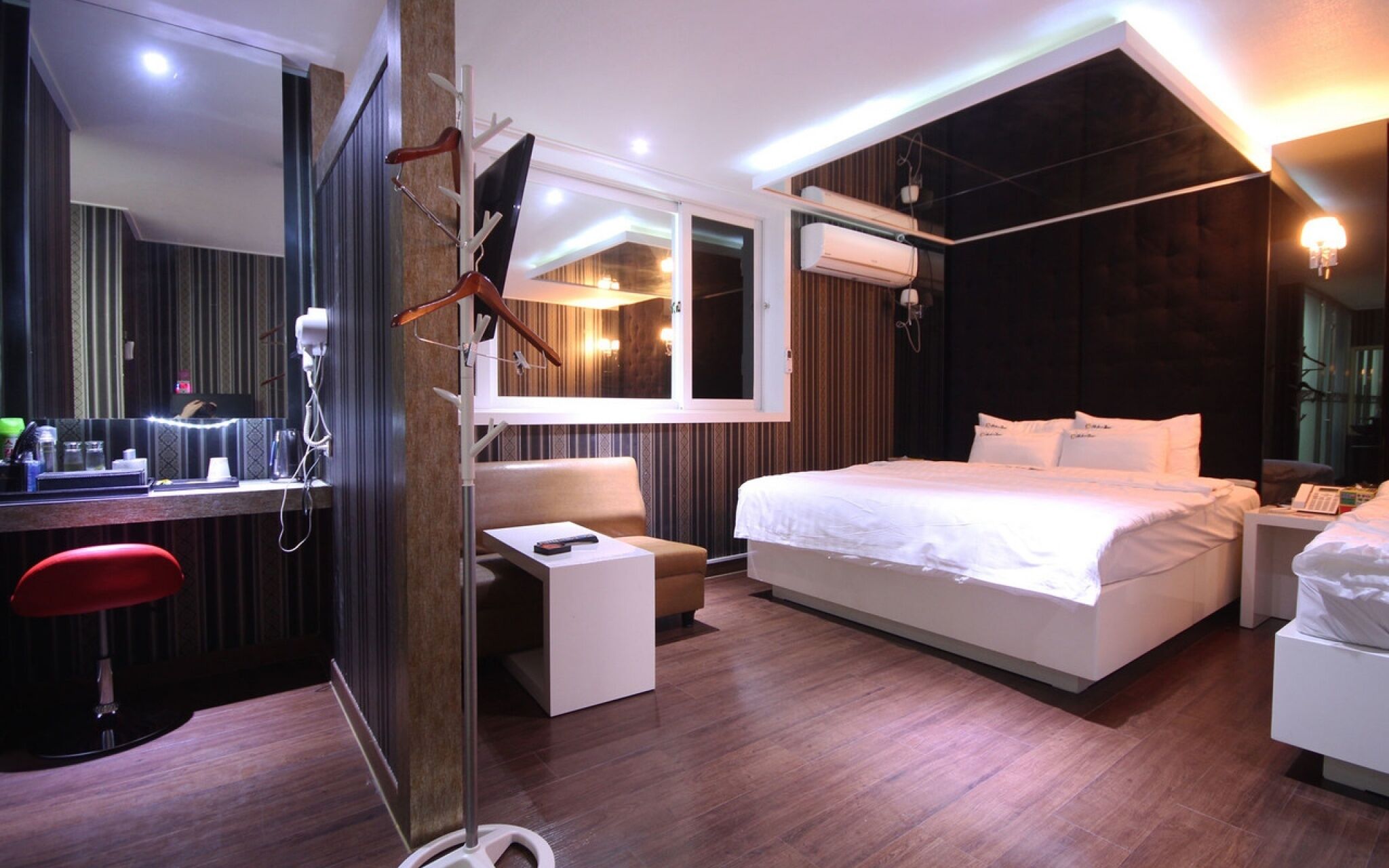 Jeonju Deokjin-Dong Hotel Hidden