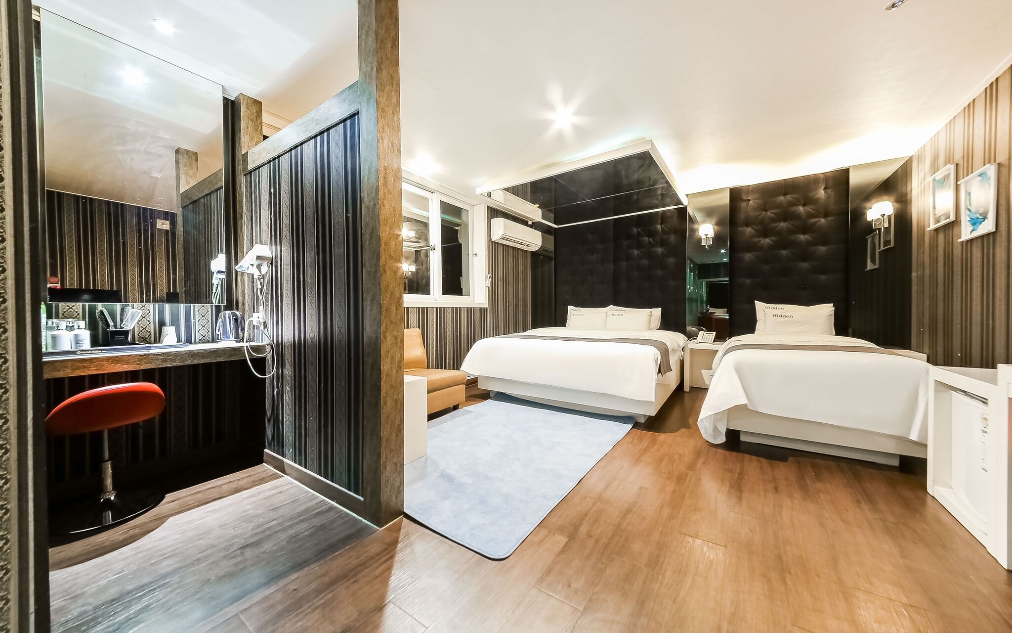 Jeonju Deokjin-Dong Hotel Hidden