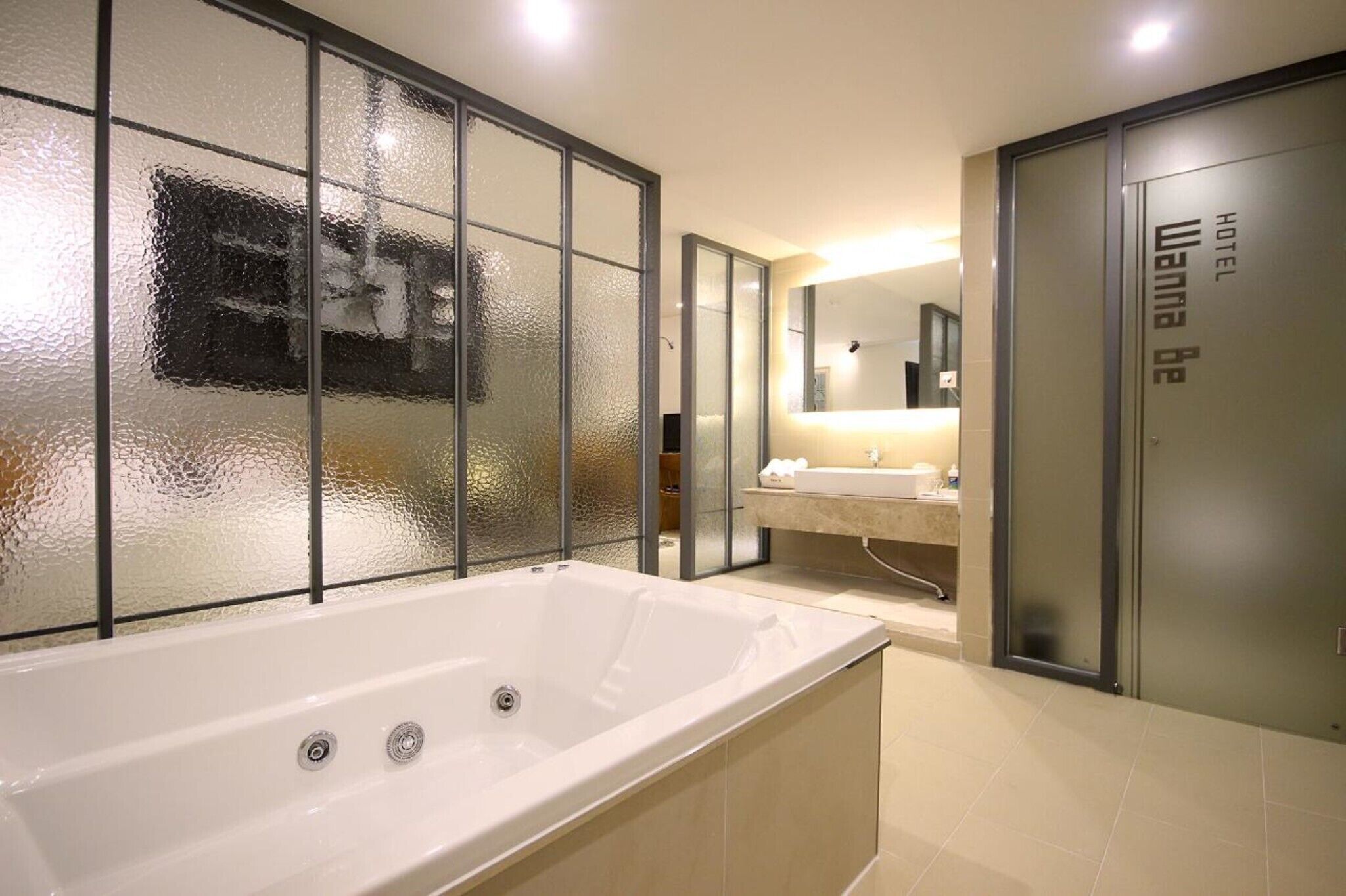 Jeonju Deokjindong Hotel Wannabe