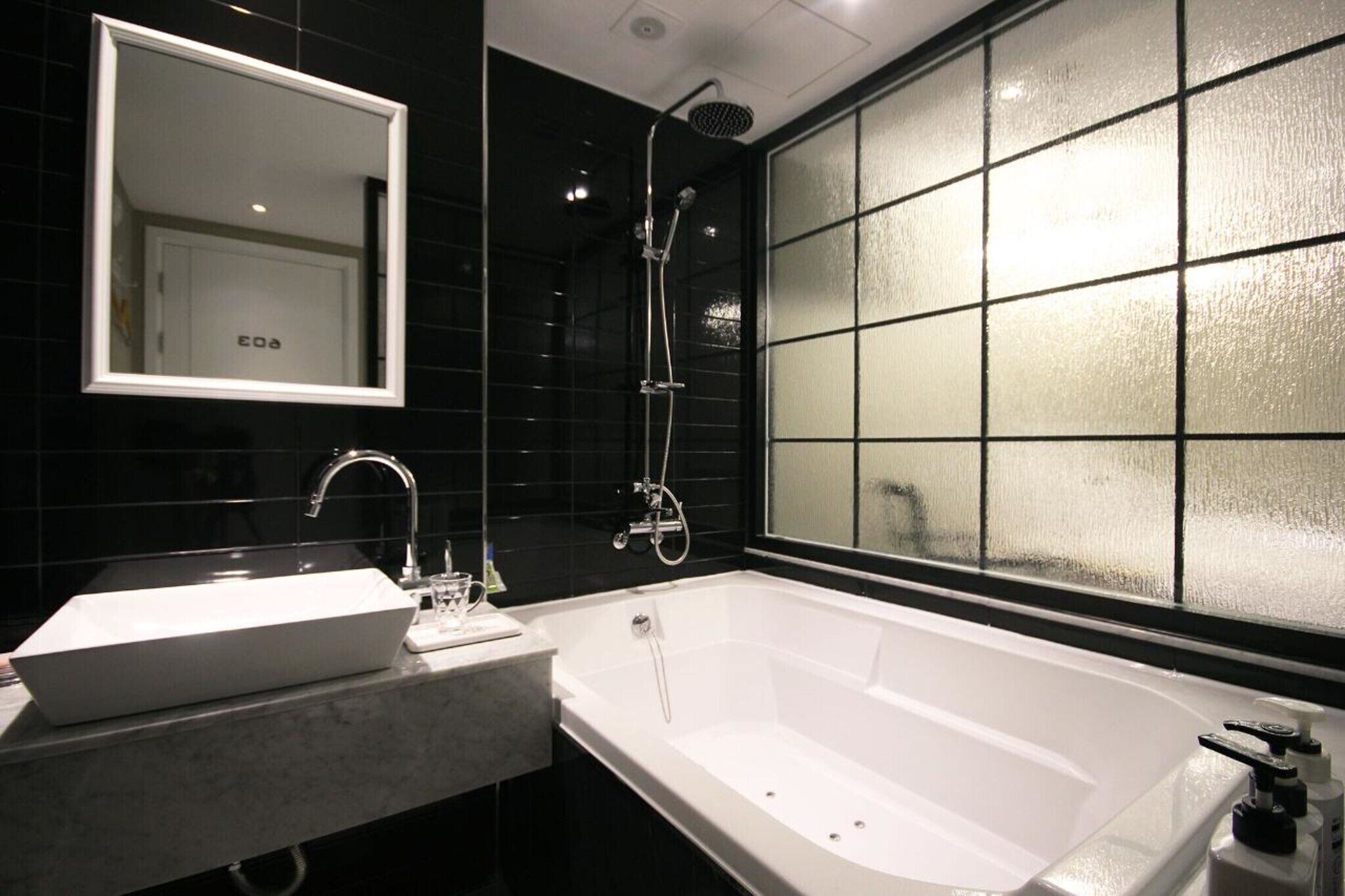 Jeonju Deokjindong Hotel Wannabe