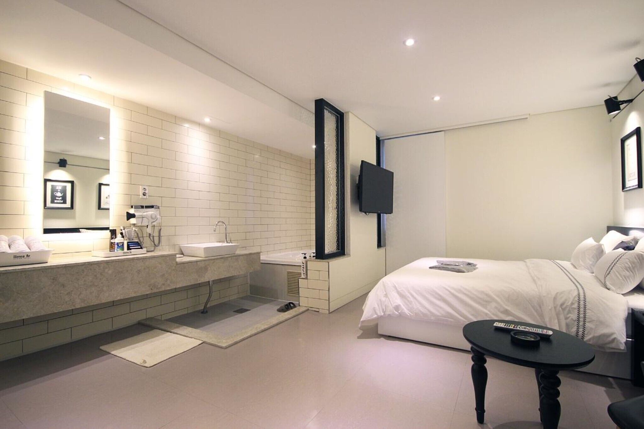 Jeonju Deokjindong Hotel Wannabe