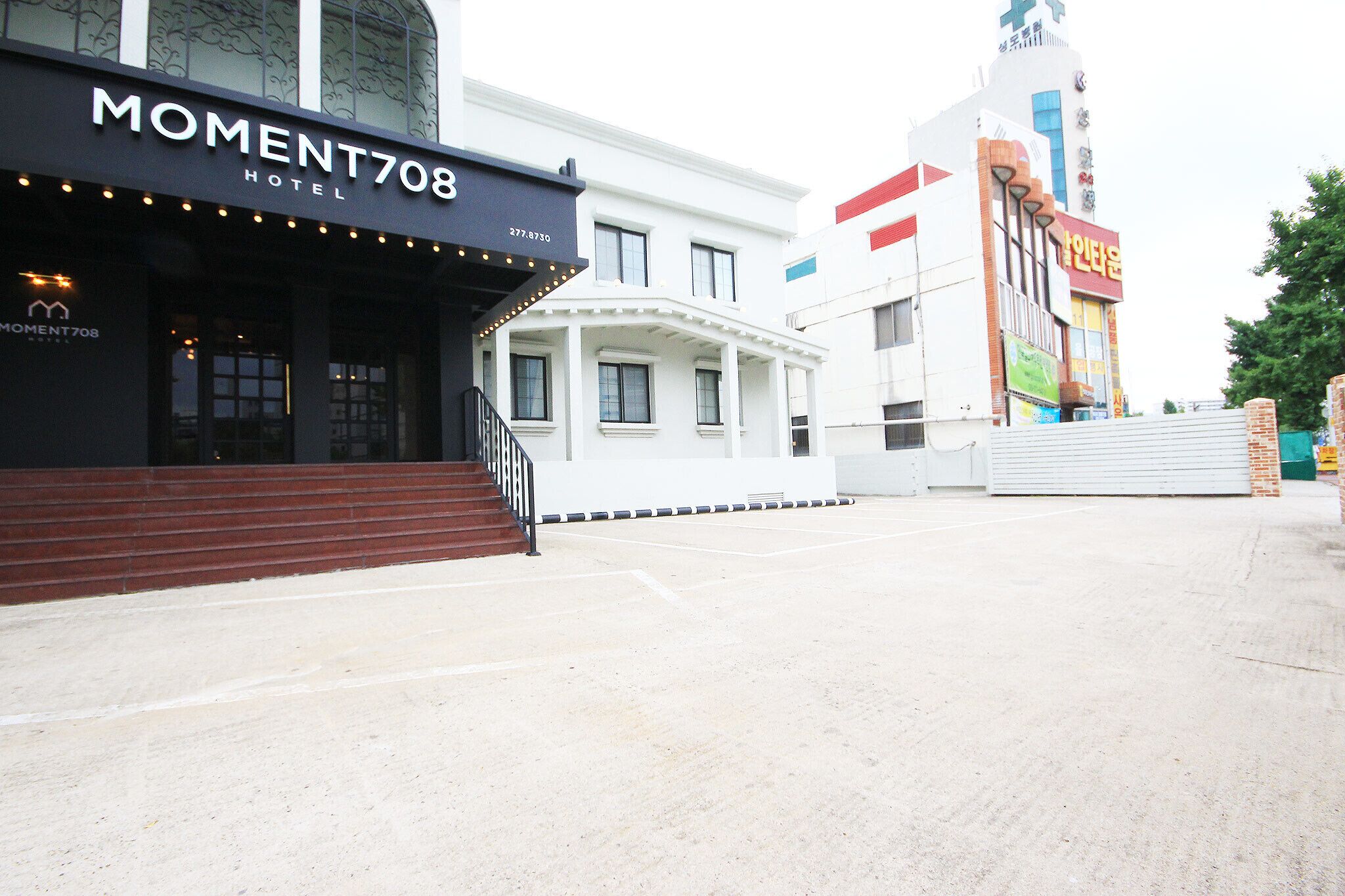 Jeonju Deokjindong Moment 708