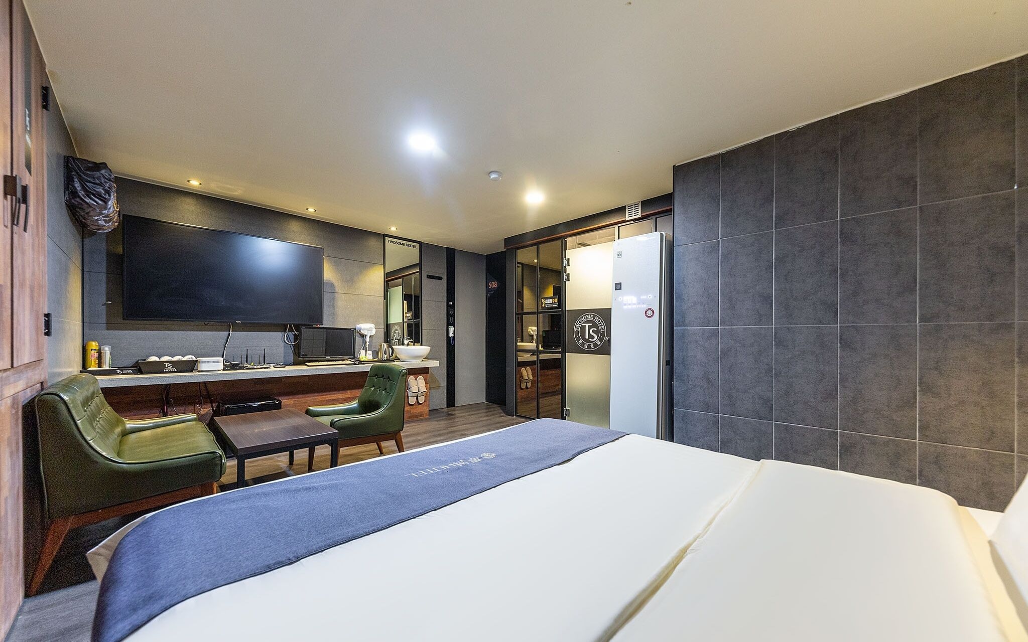 Jeonju Junghwasandong Twosome