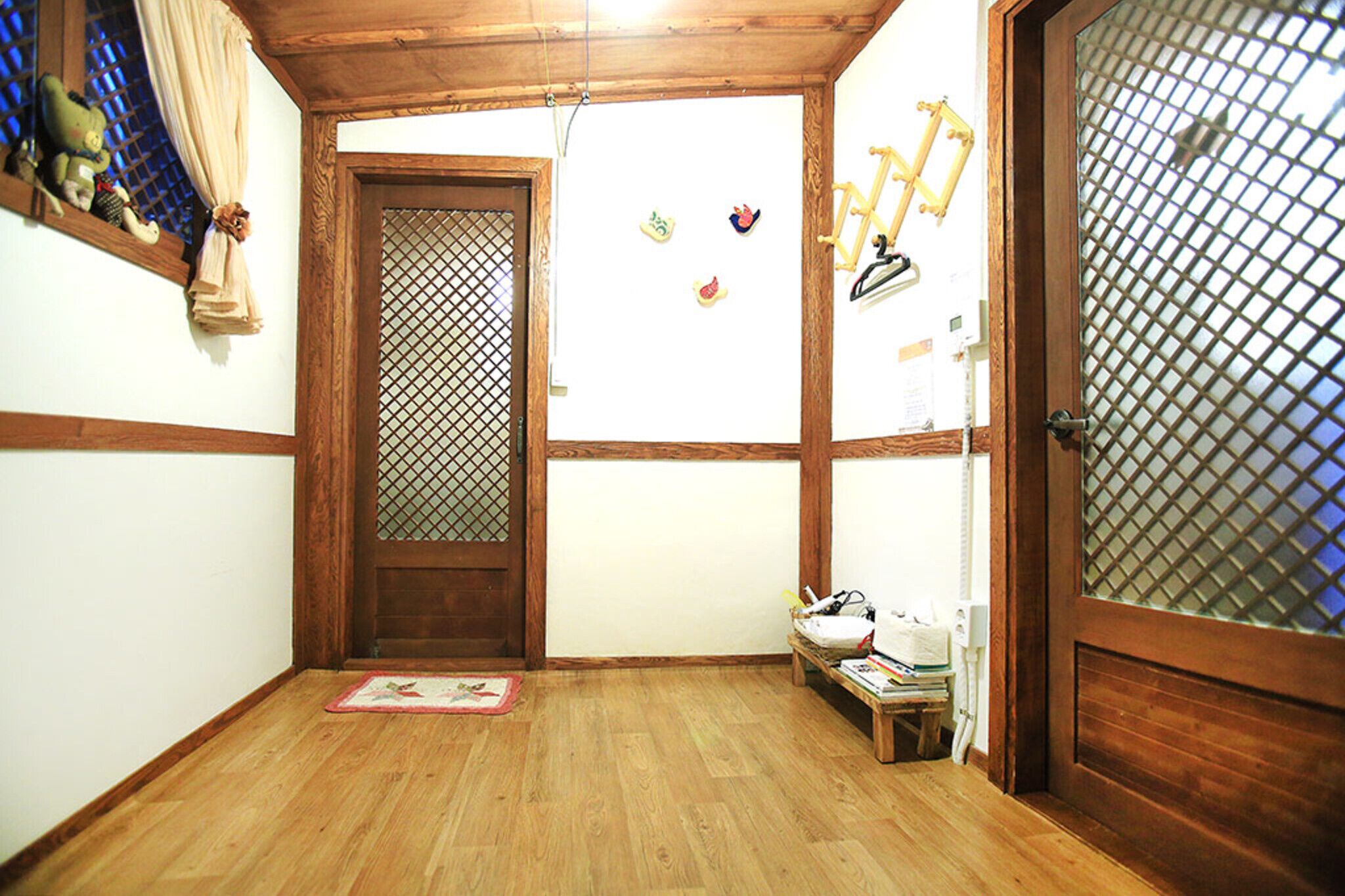 Jeonju Mongyuhwawon Hanok Stay