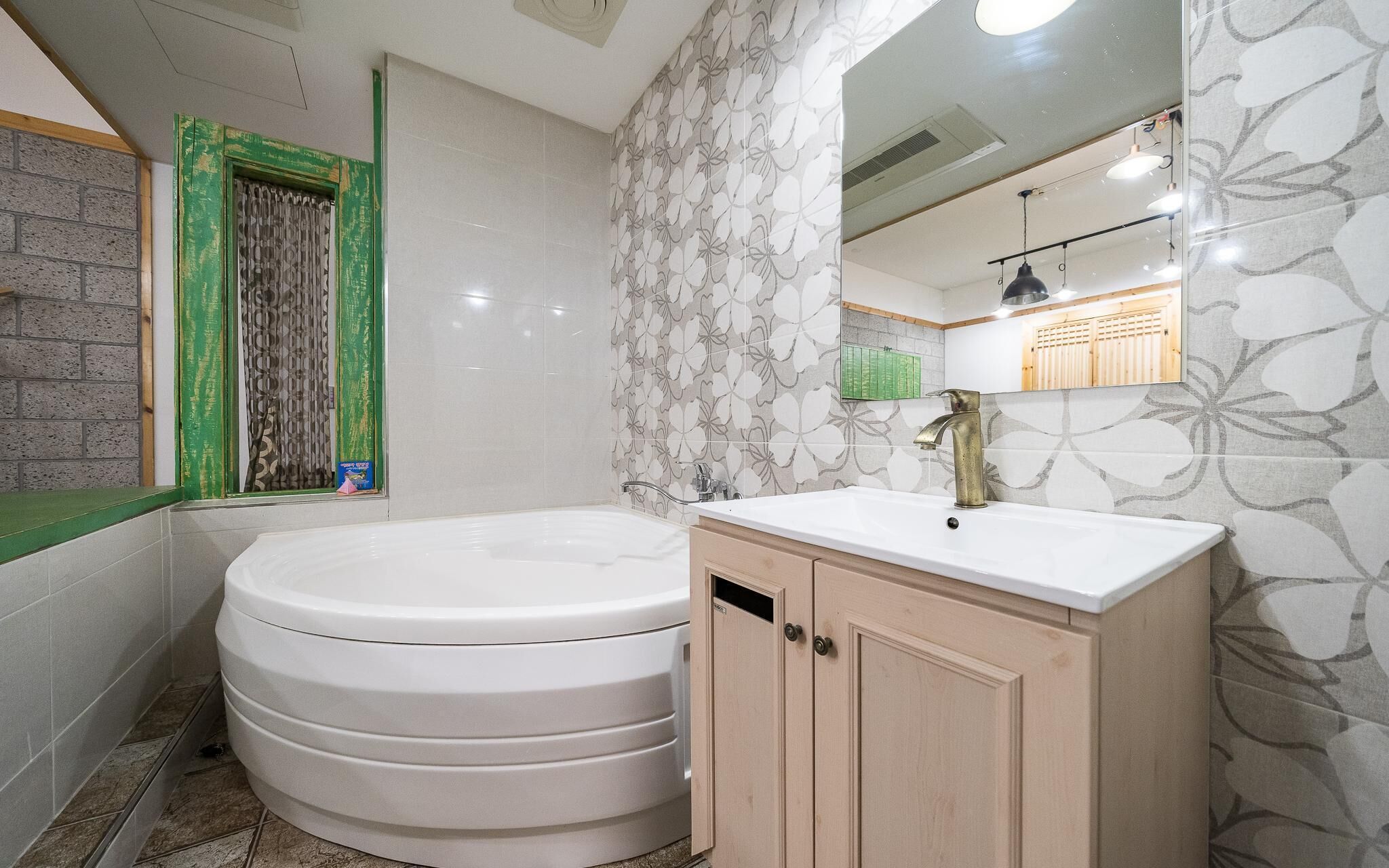 Jeonju Sanjeondong Cheotbeonjjae Hotel