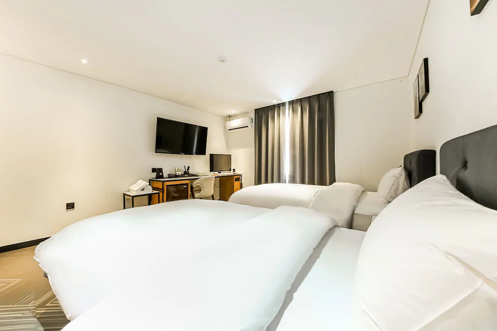 Kama Hotel