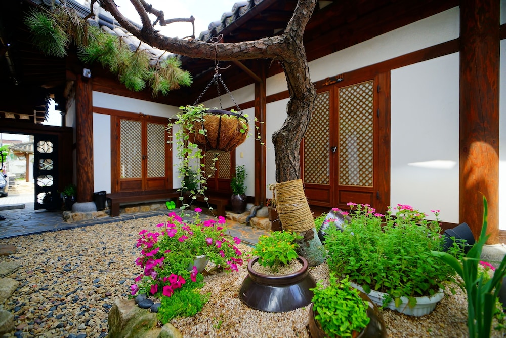 Norijam Hanok Traditional House Three