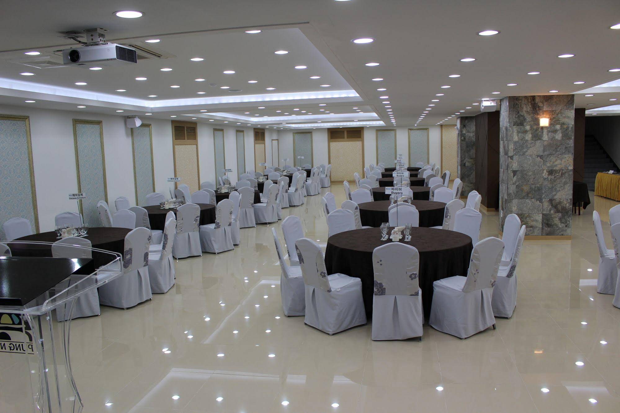 Pungnam Tourist Hotel