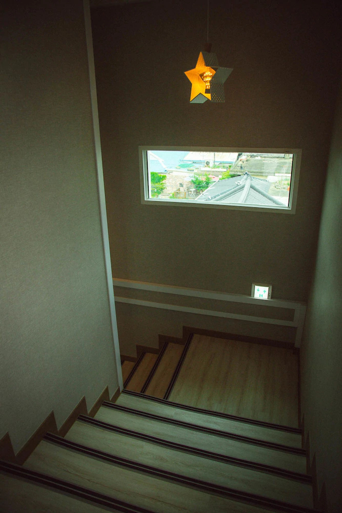 Alley Guesthouse