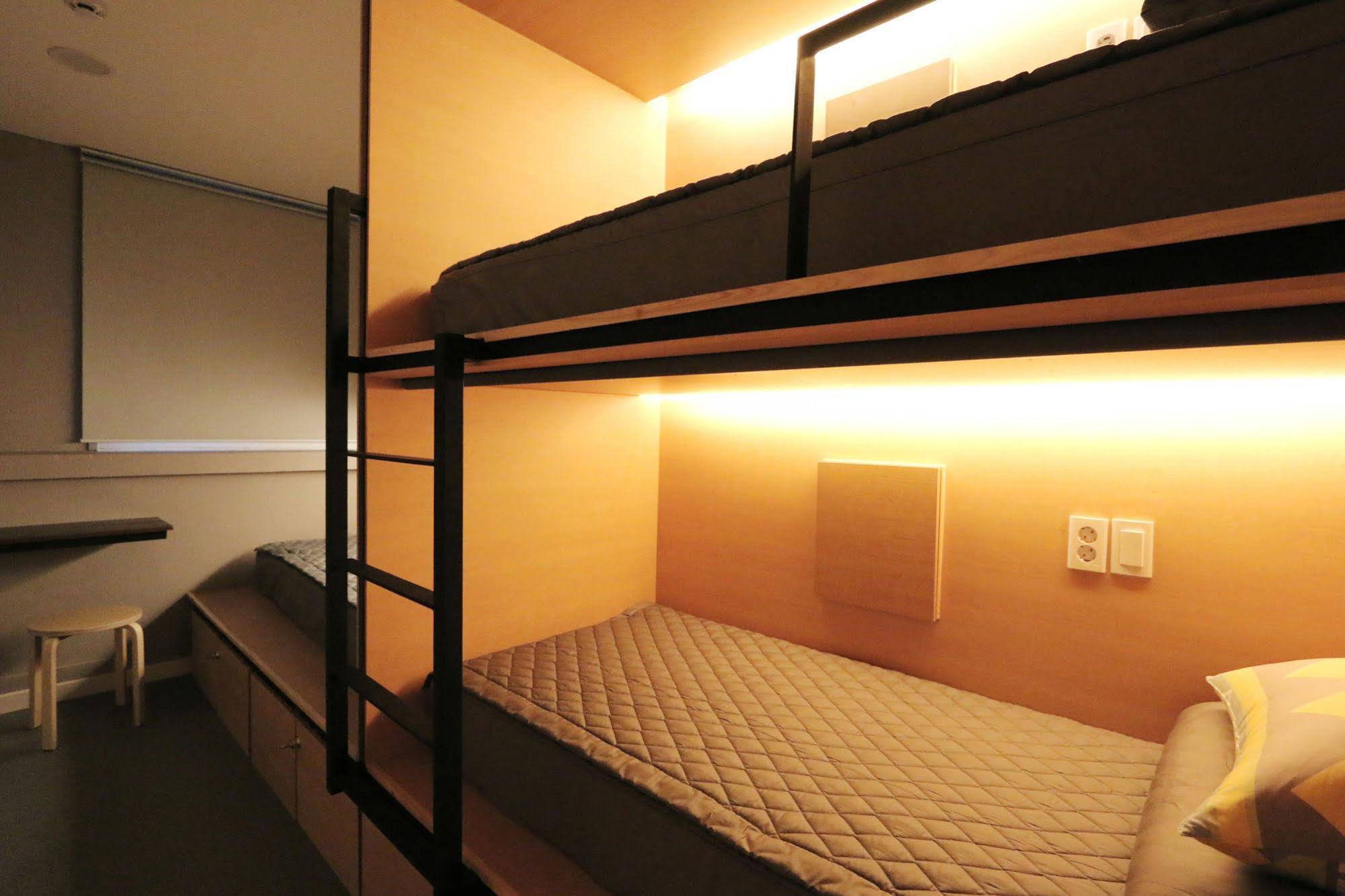 Blueboat Hostel Gyeongju