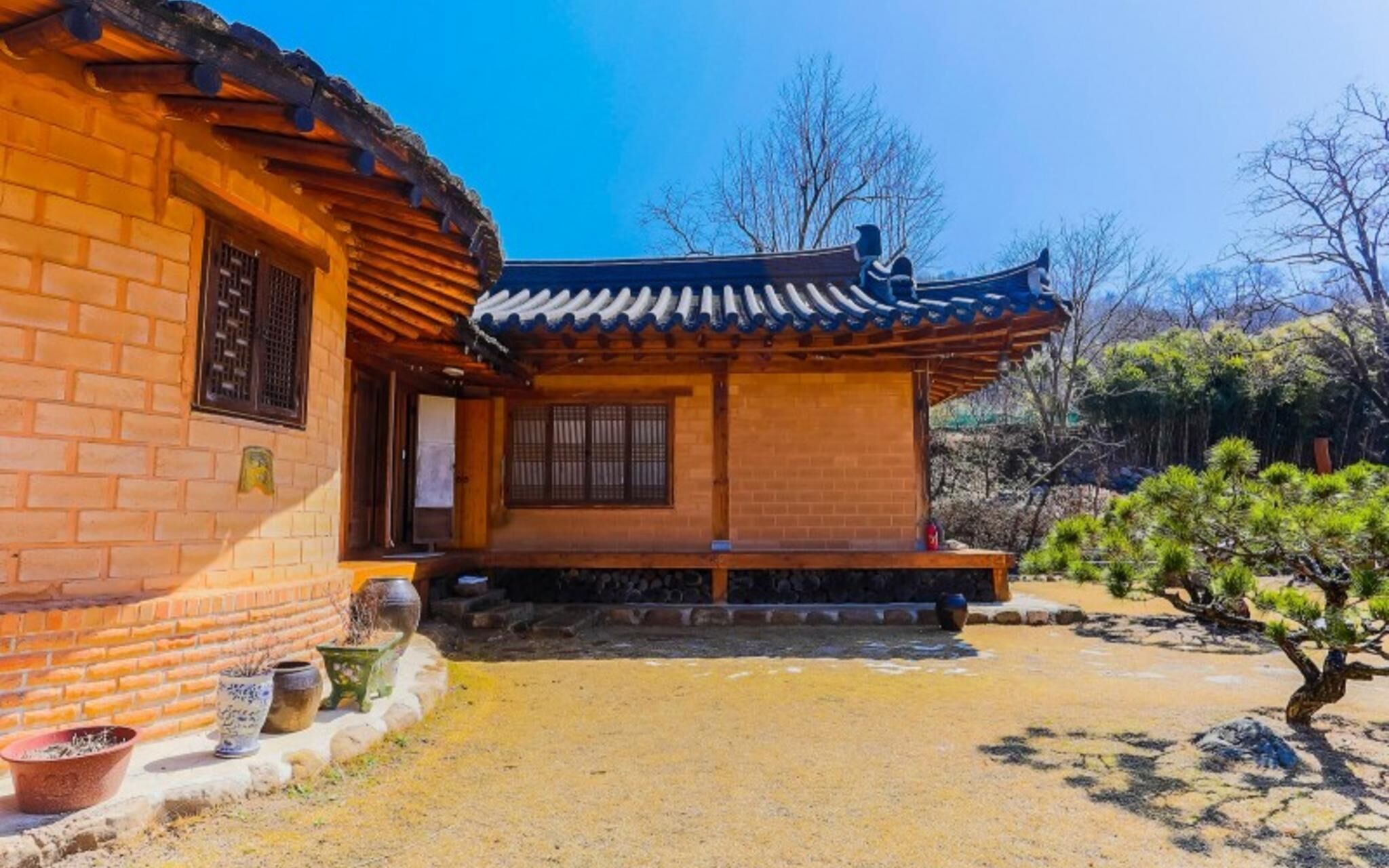 Byeokdosan Hwangtobonga Pension