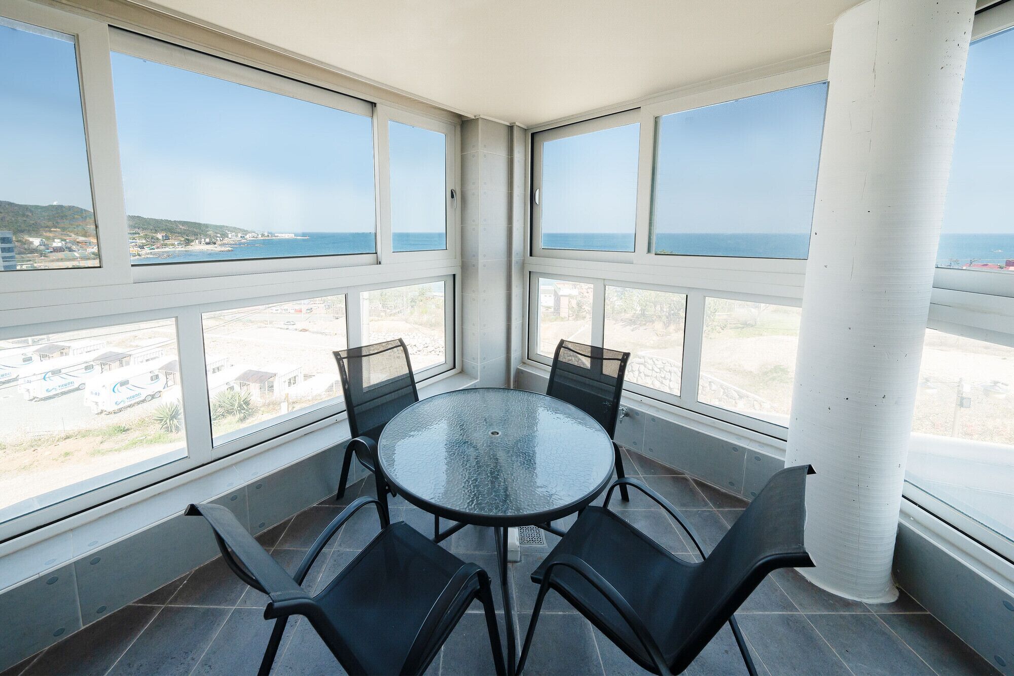 Carrot Ryokan Poolvilla