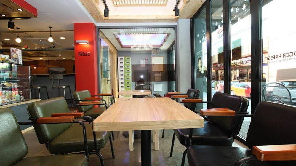 Bee House Hostel
