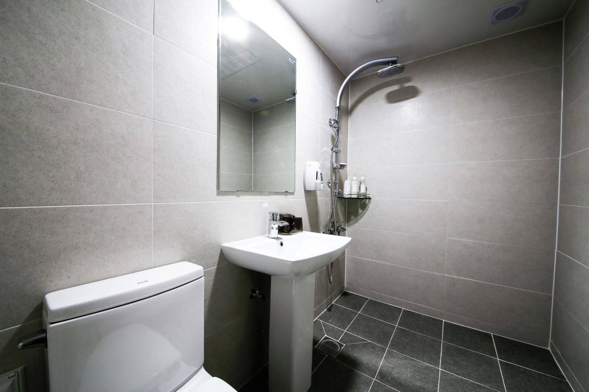 G House Mini Hotel & Guest House - Hostel