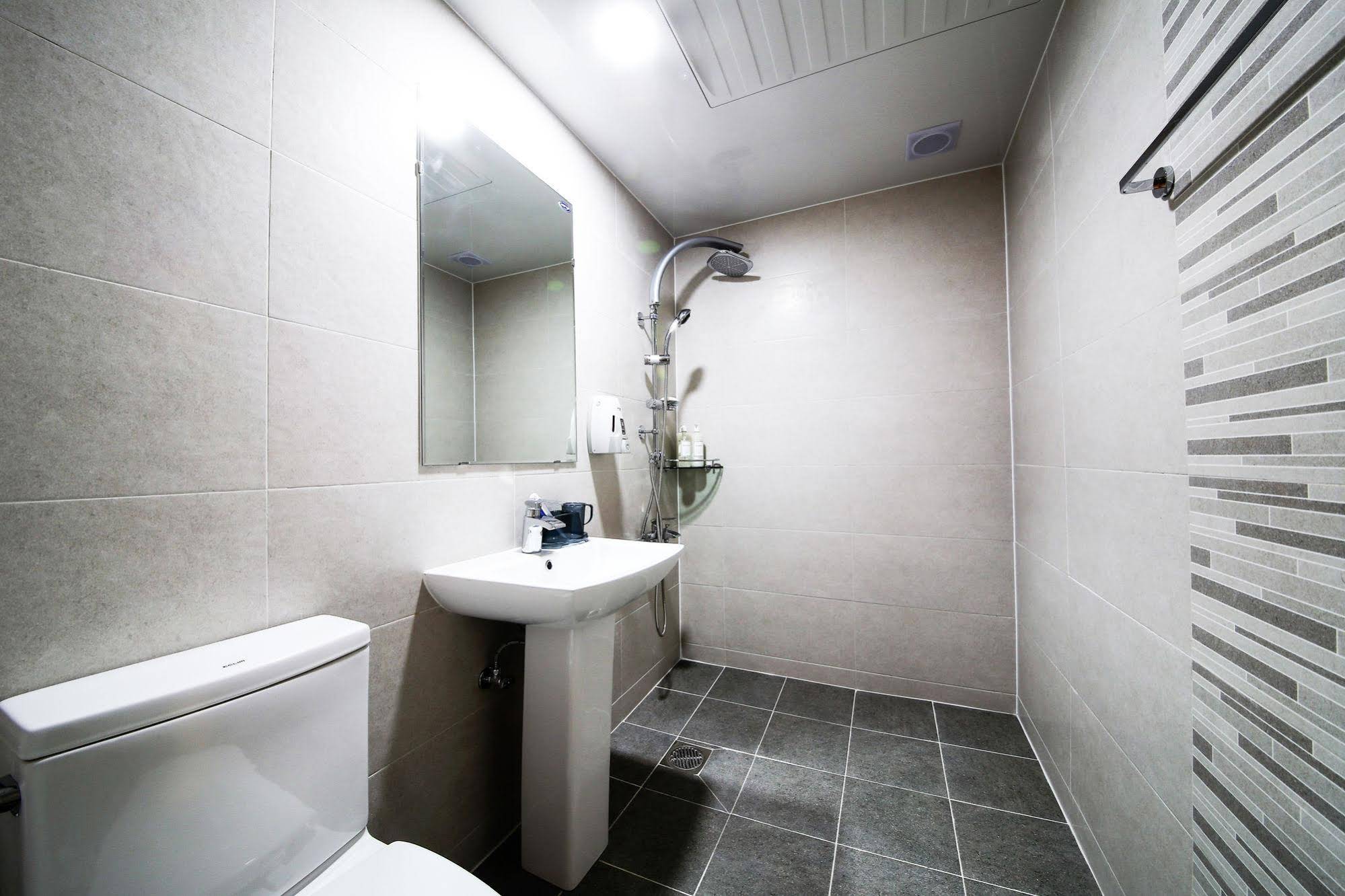 G House Mini Hotel & Guest House - Hostel