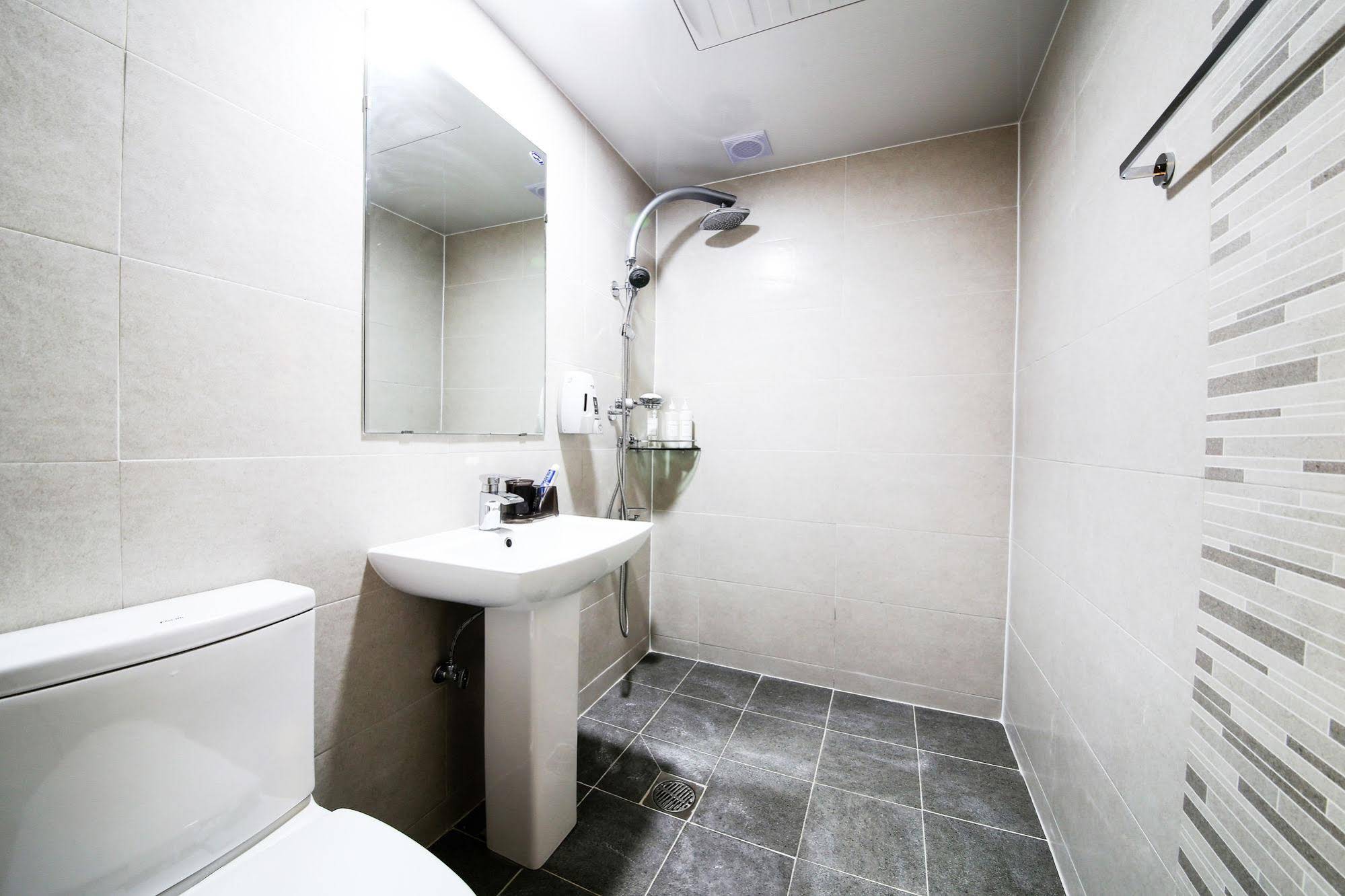 G House Mini Hotel & Guest House - Hostel