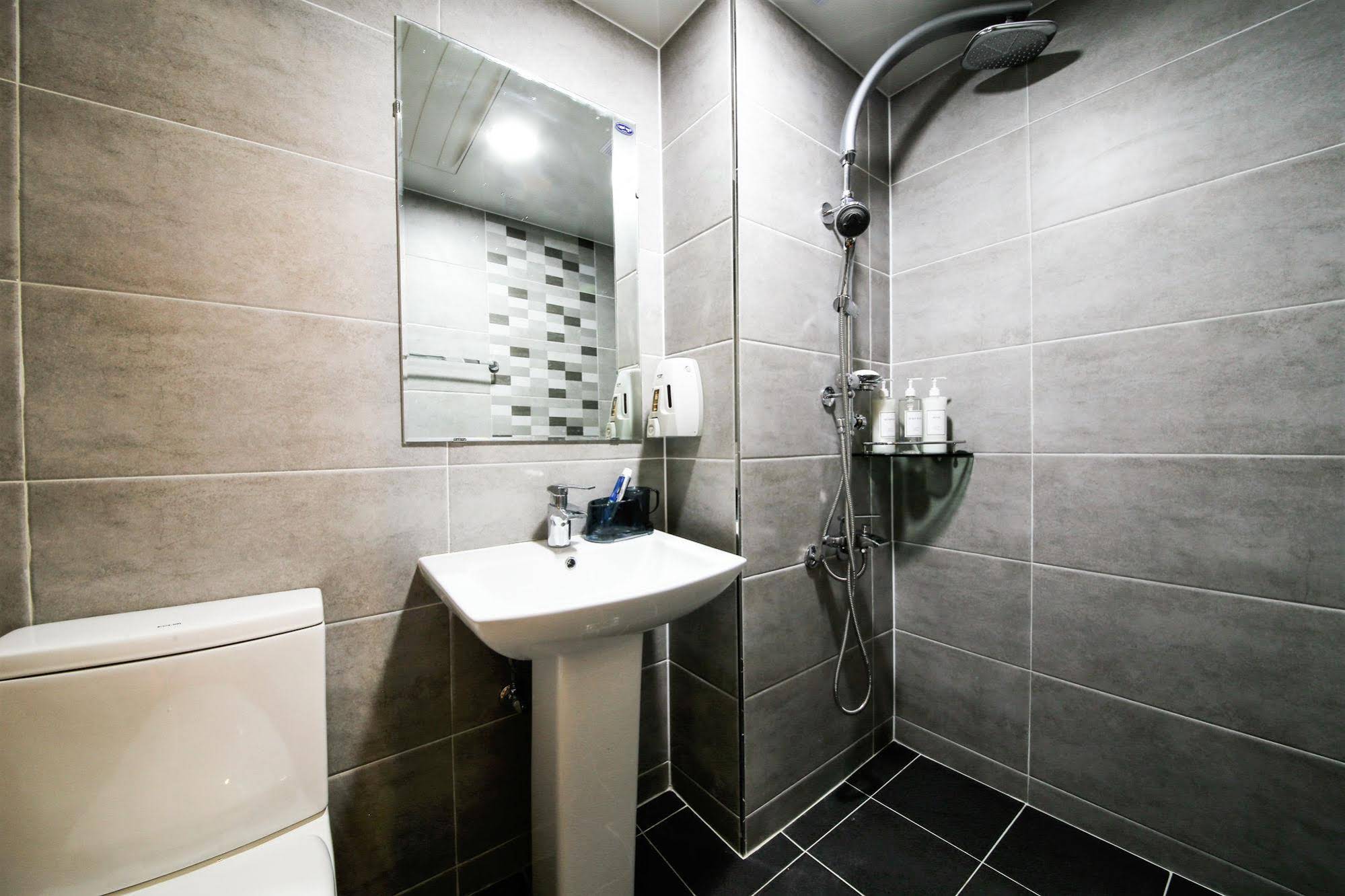 G House Mini Hotel & Guest House - Hostel