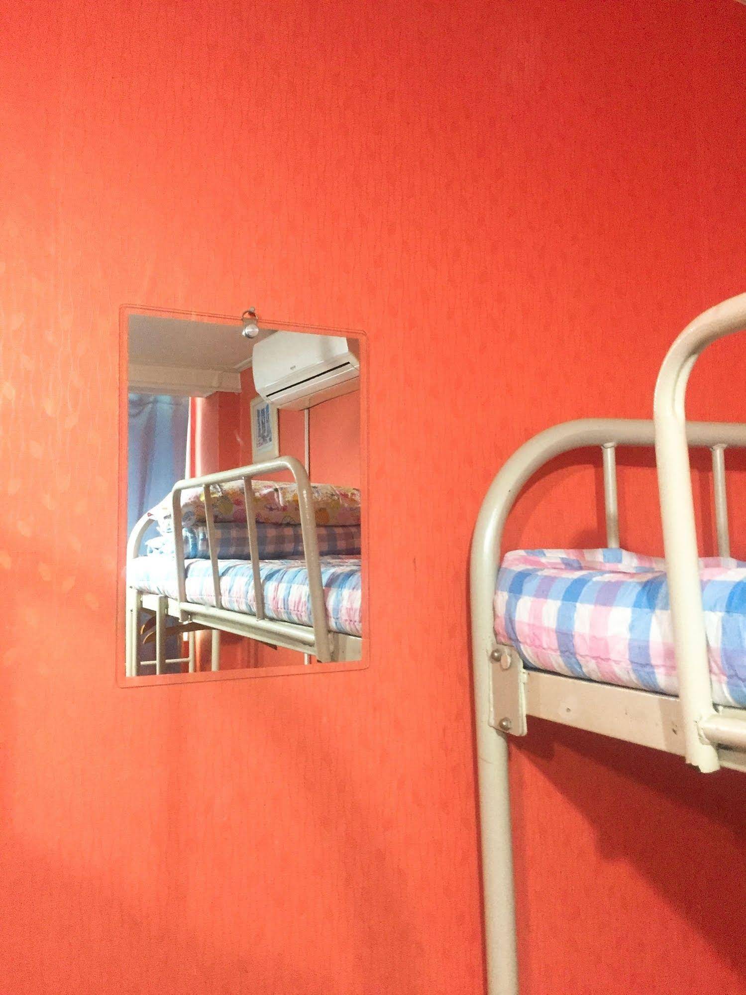 Guesthouse Santa Hostel