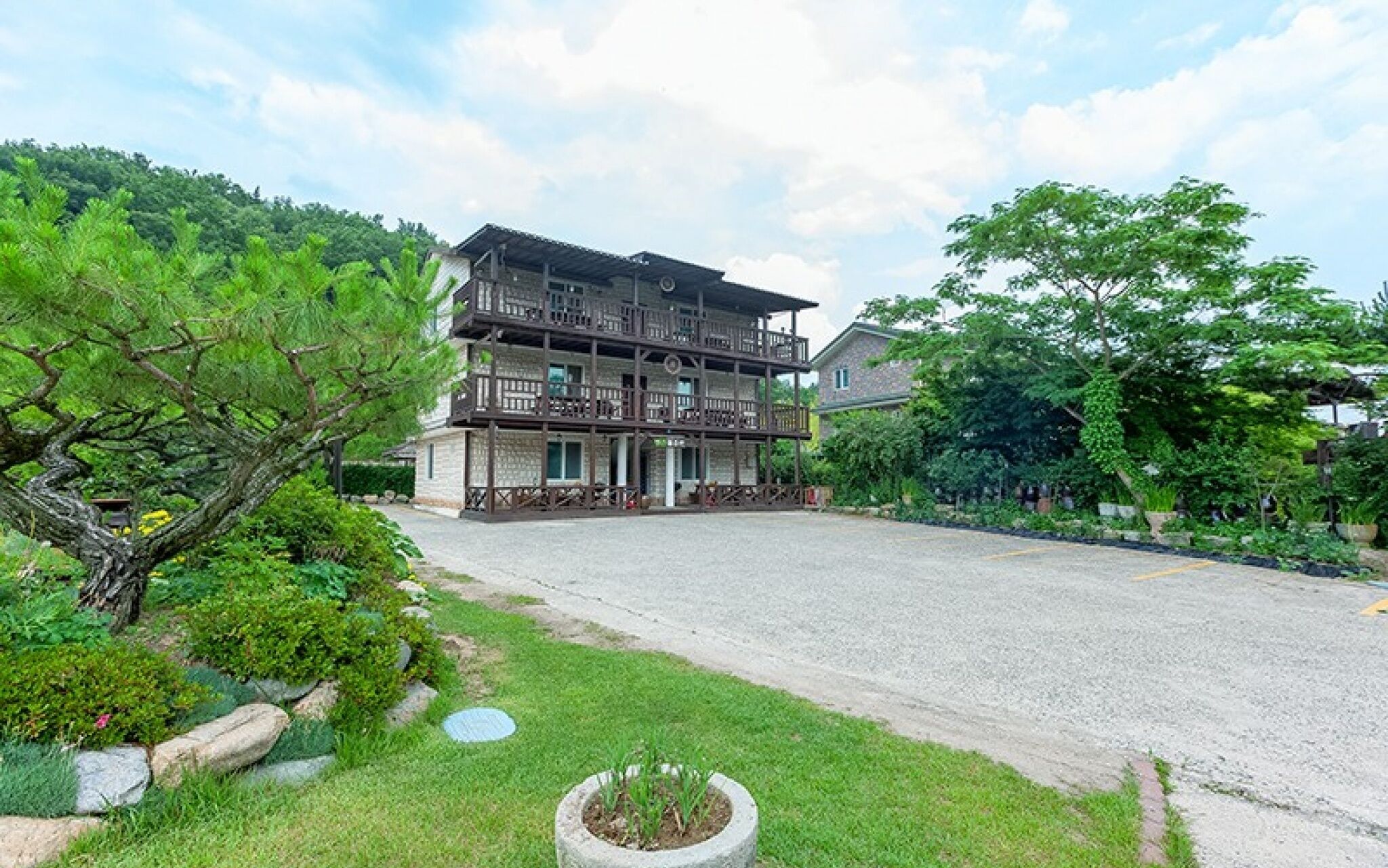 Gyeongju Bonjour Pension
