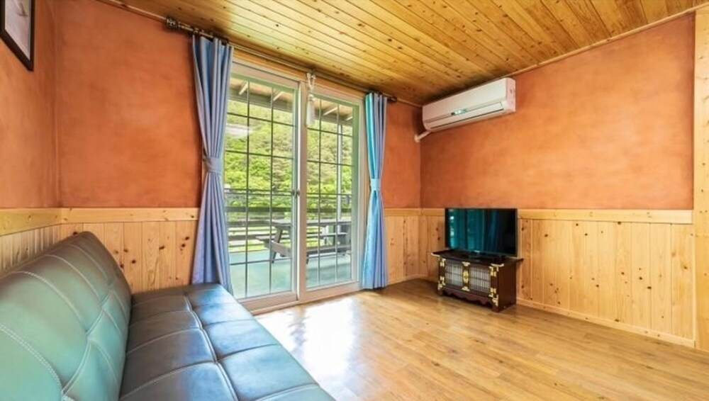 Gyeongju Cypress Pension
