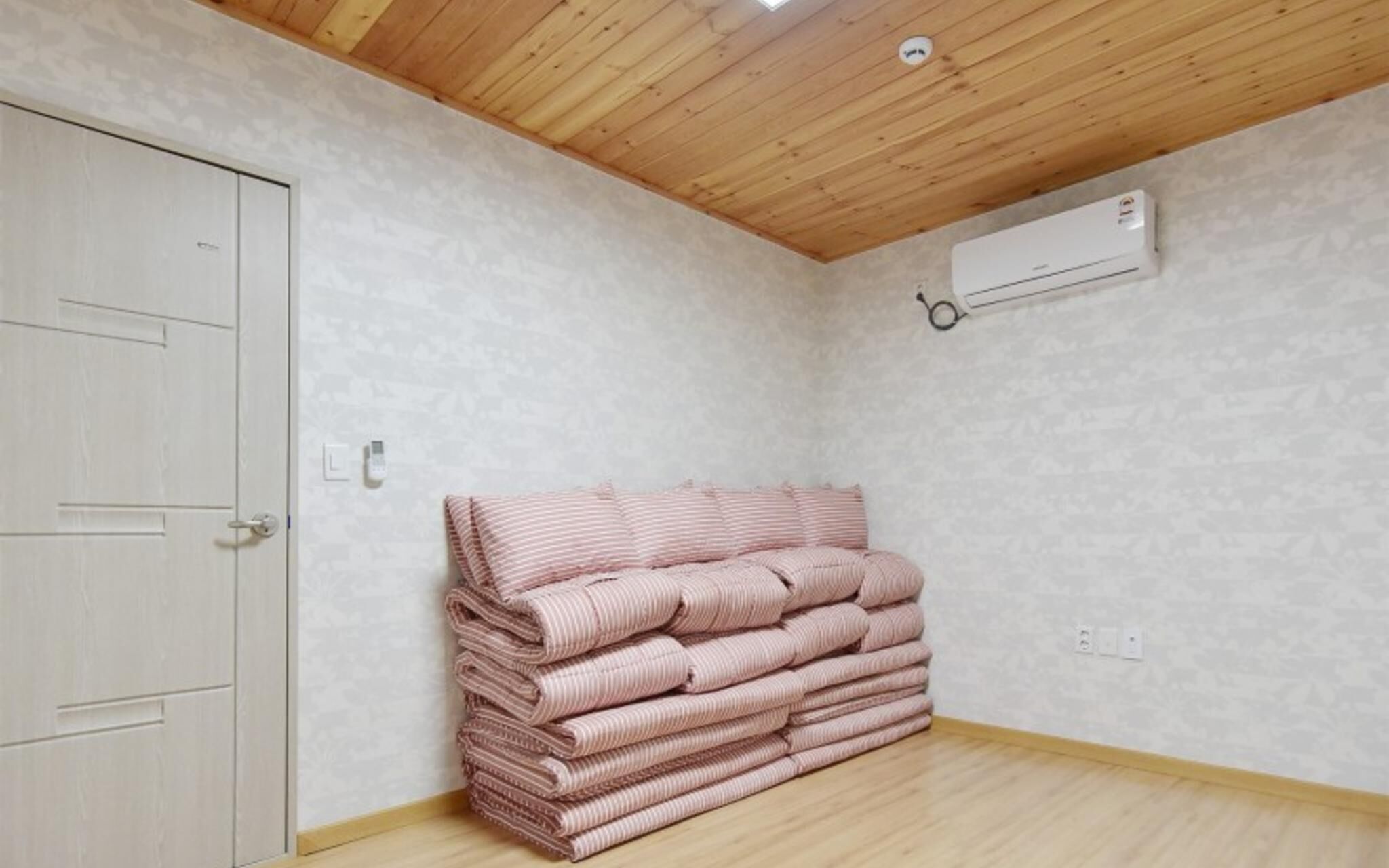 Gyeongju Hay Day House Pension