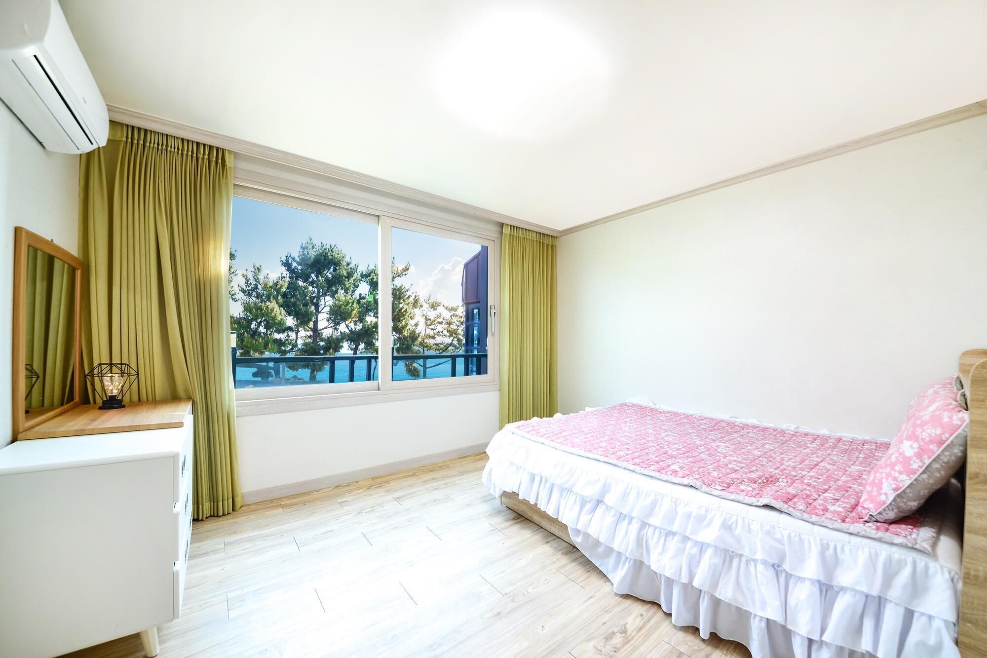 Gyeongju Oceanville Pension