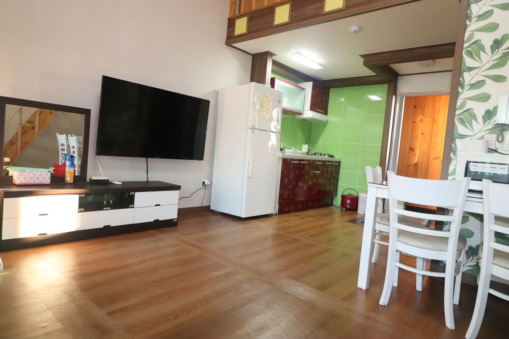 Gyeongju Raspberry Pension