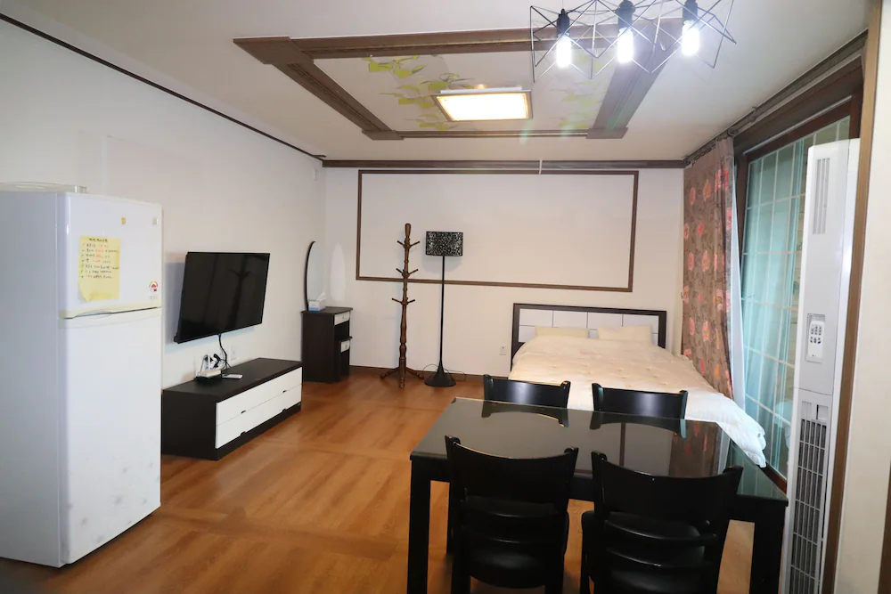 Gyeongju Raspberry Pension