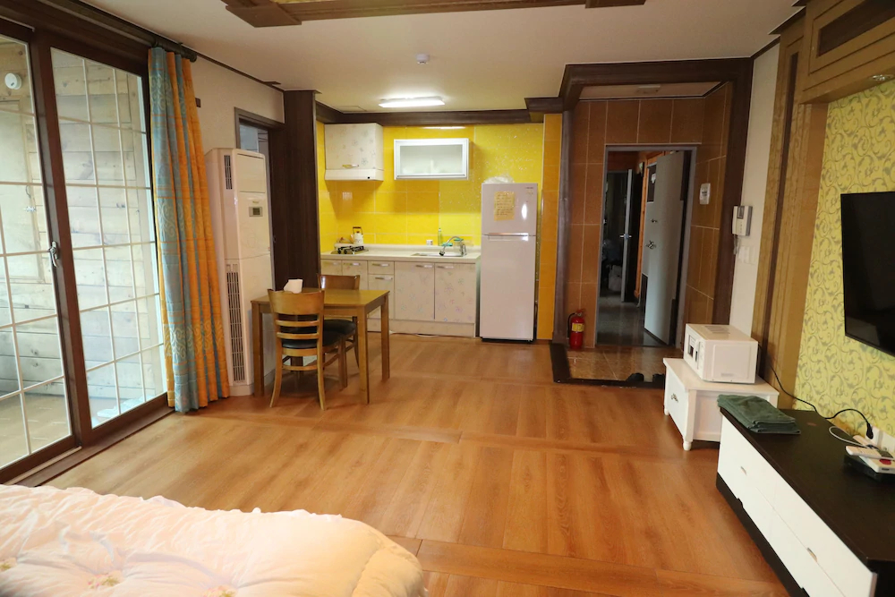 Gyeongju Raspberry Pension