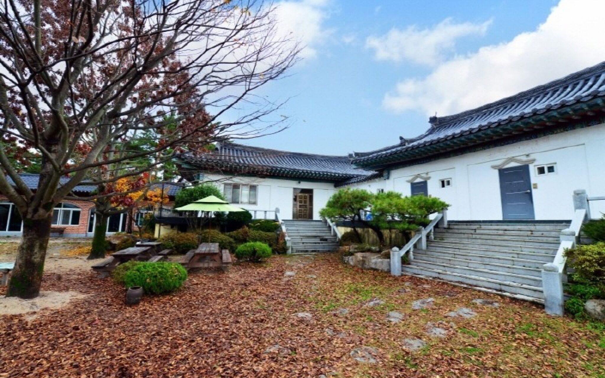 Gyeongju Songlim Byeoljang Pension