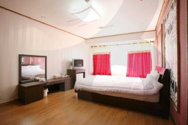 Gyeongju Tourist Hotel