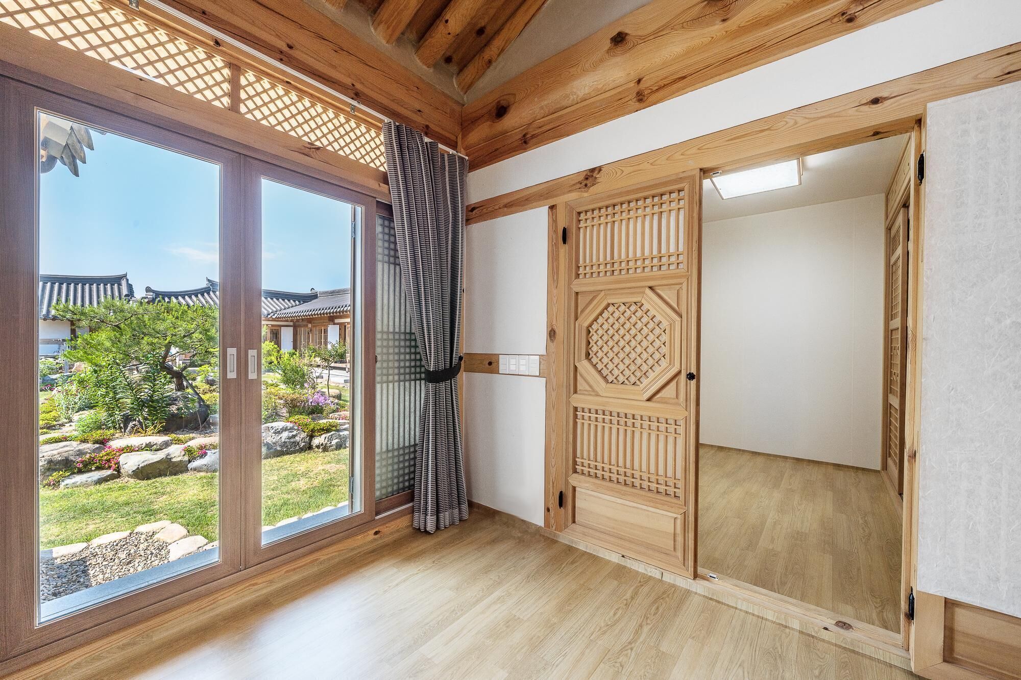 Gyeongju Wadamjung Hanok Pension