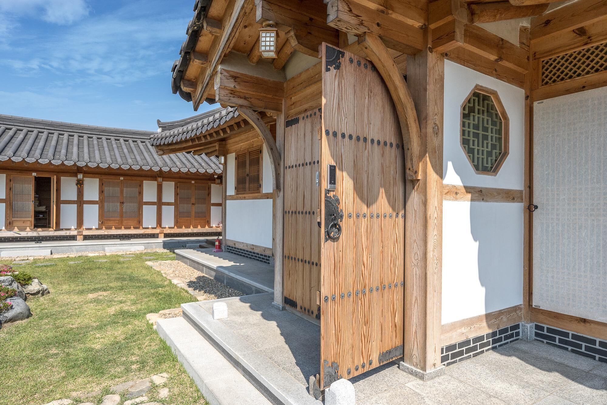 Gyeongju Wadamjung Hanok Pension