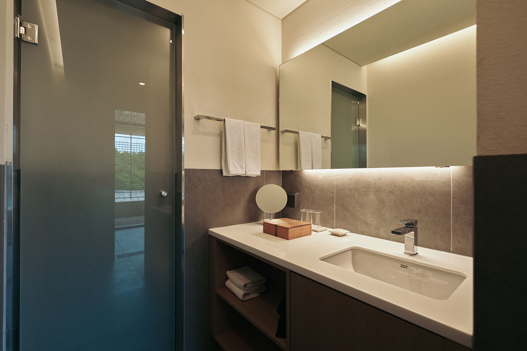 IJE Hotel