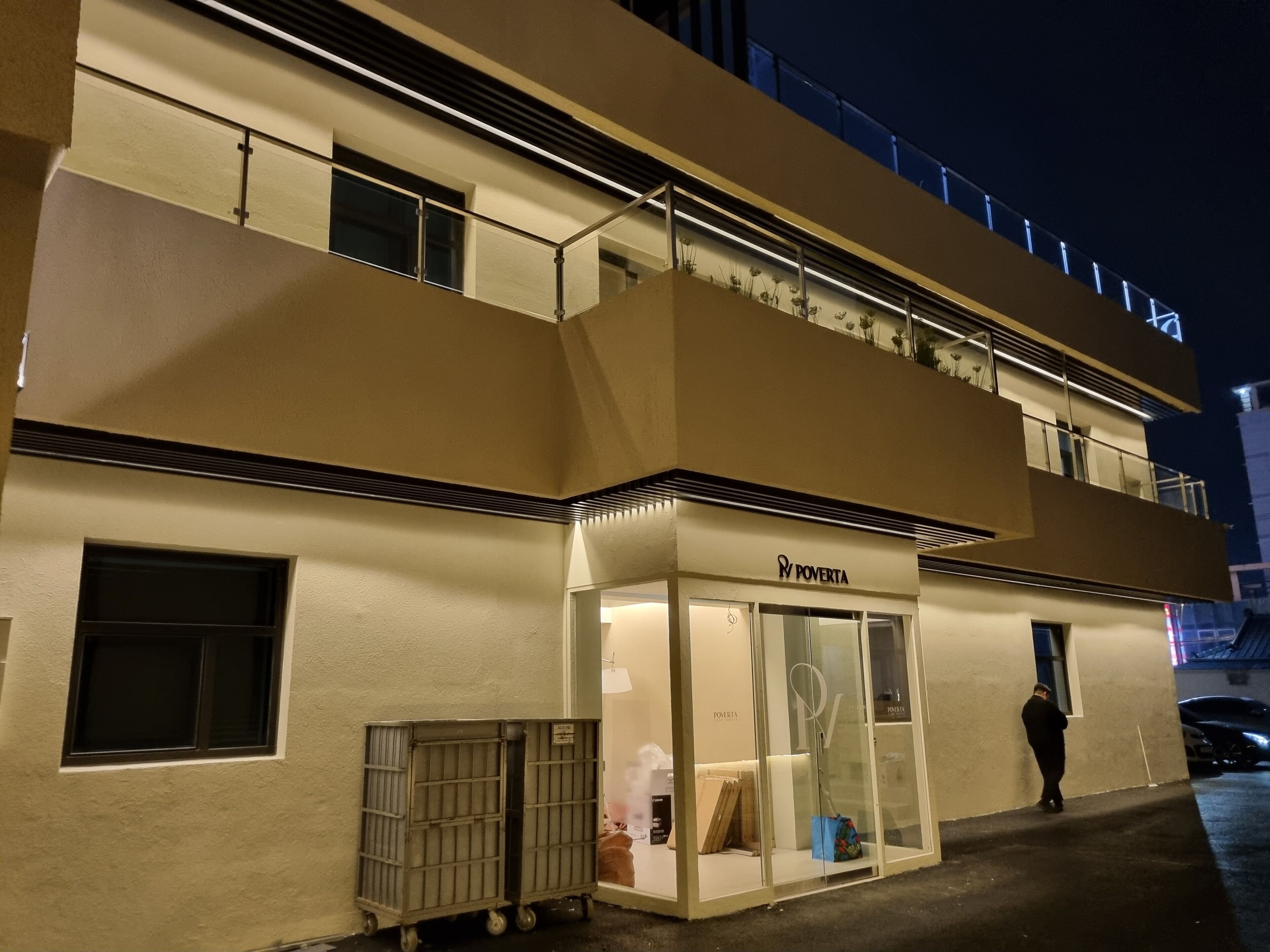 Poverta Stay Hotel