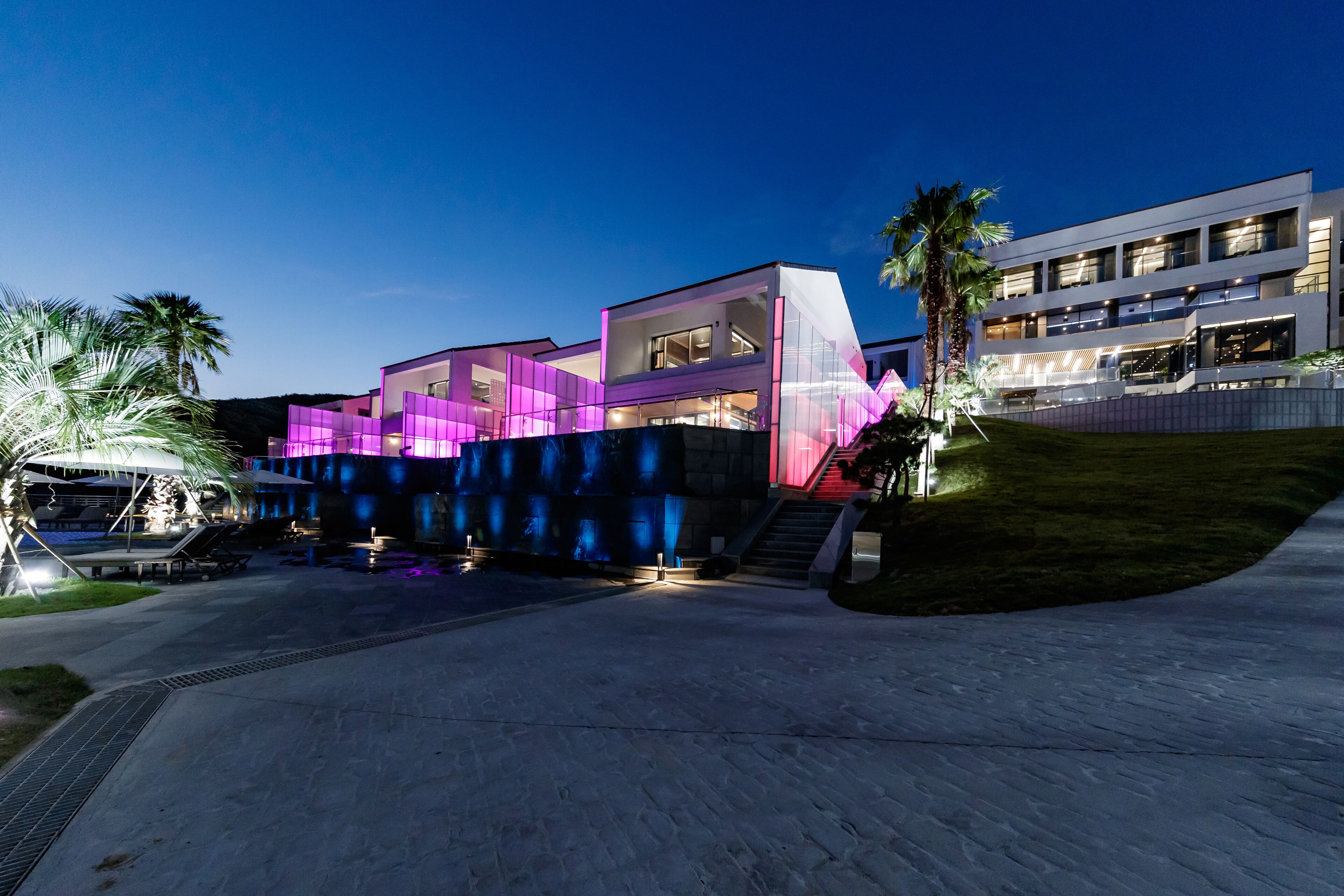 Sg Villa and Hotel
