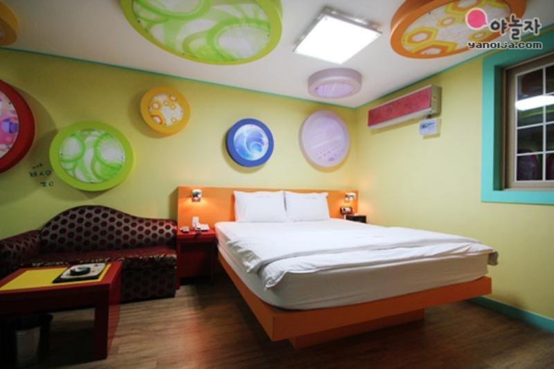 Sugar Hotel