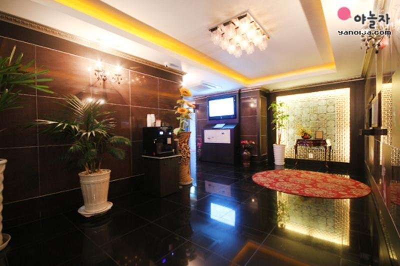 Sugar Hotel