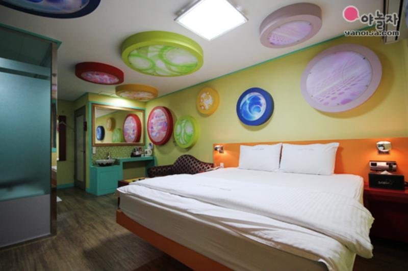 Sugar Hotel
