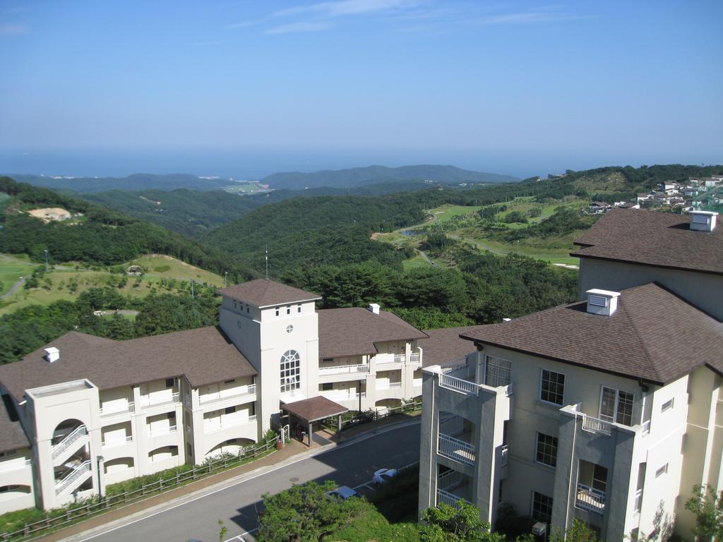 The Mauna Ocean Resort