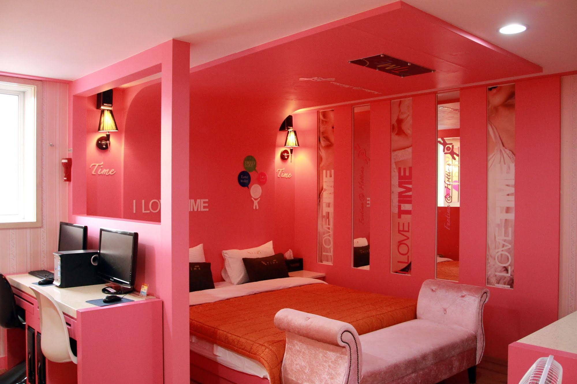 Time Motel