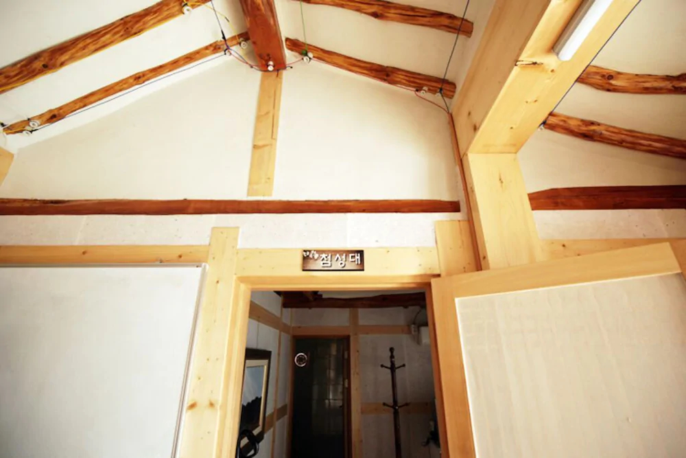 Yeokrakjae Hanok Guesthouse